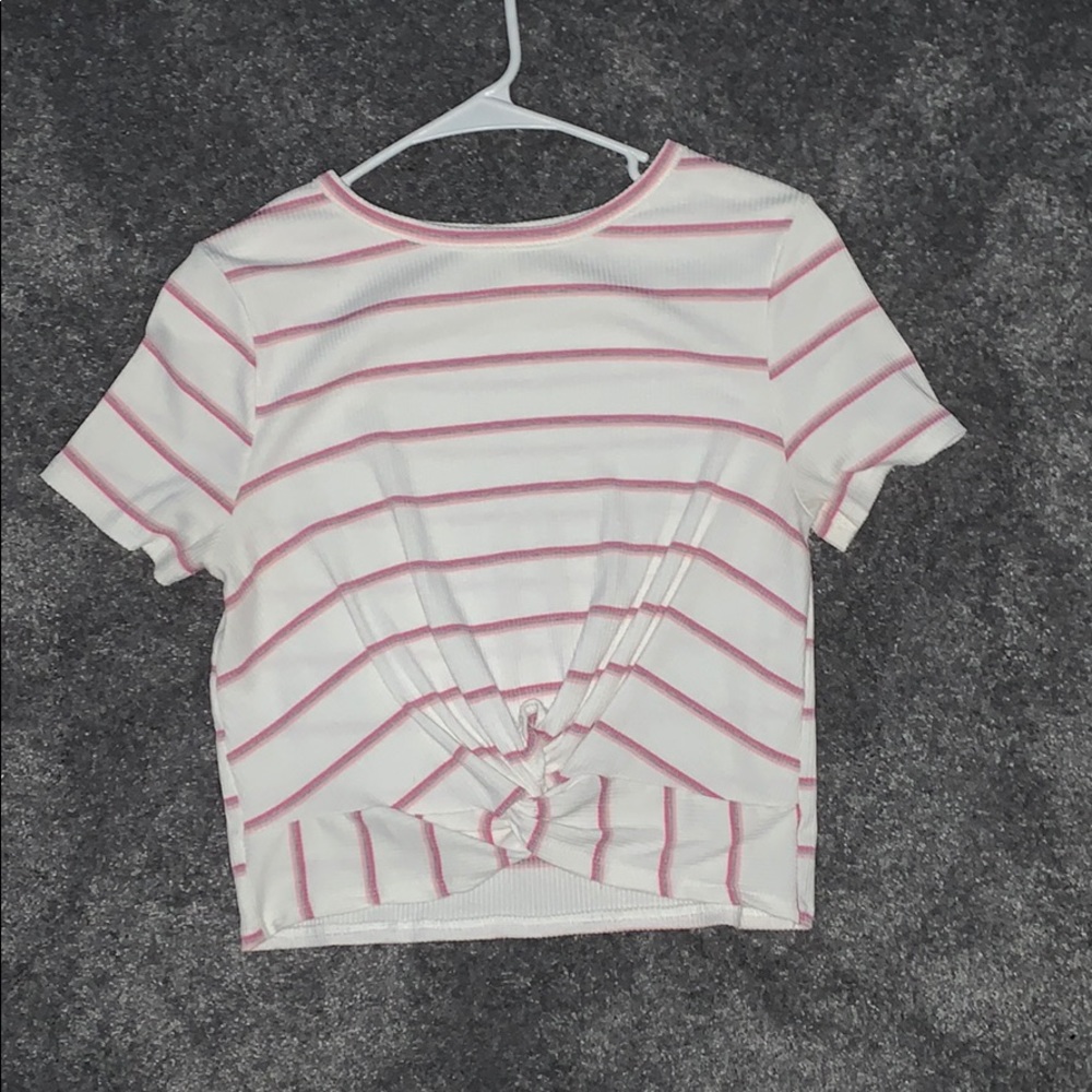 L Gaze Cropped Shirt